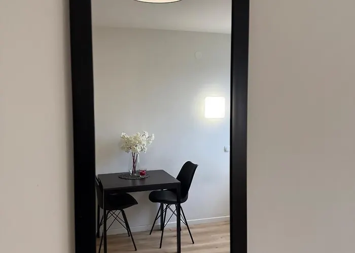 Cozy & Renovated In A Practical Location Lubiana